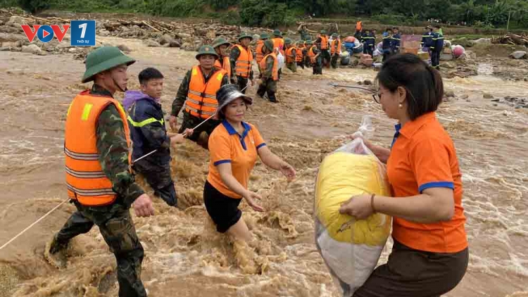 Ấm tình đồng bào giữa tâm lũ xã Mường Than, tỉnh Lai Châu (21/07)