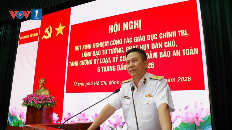 Tăng cường giáo dục chính trị, xây dựng Vùng 2 Hải quân vững mạnh toàn diện