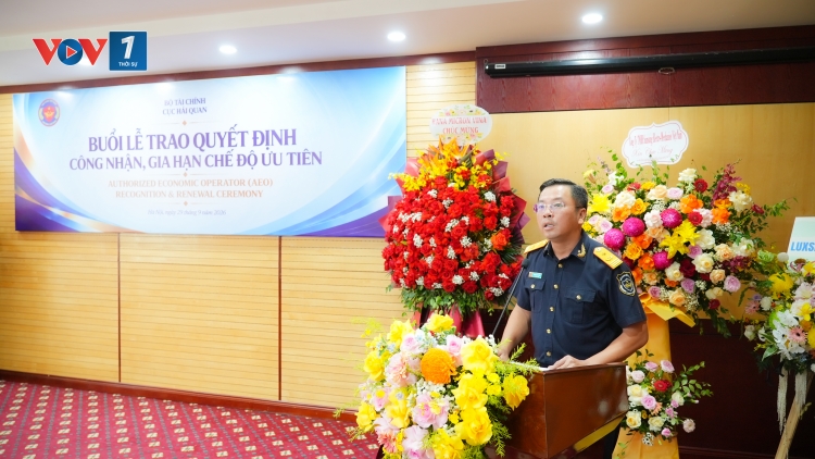 Trao quyết định công nhận gia hạn ưu tiên về Hải quan: Tạo sức bật cho doanh nghiệp xuất nhập khẩu