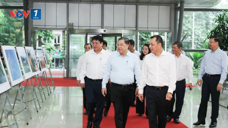  Phó Thủ tướng Thường trực Chính phủ Phạm Gia Túc thăm, làm việc tại Tập đoàn Điện lực Việt Nam 