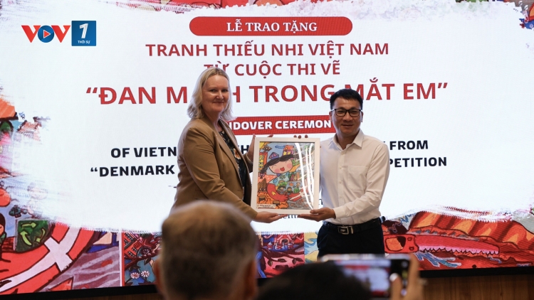 Hơn 100 bức tranh Đan Mạch Trong Mắt Em được trao gửi tới Bệnh viện E