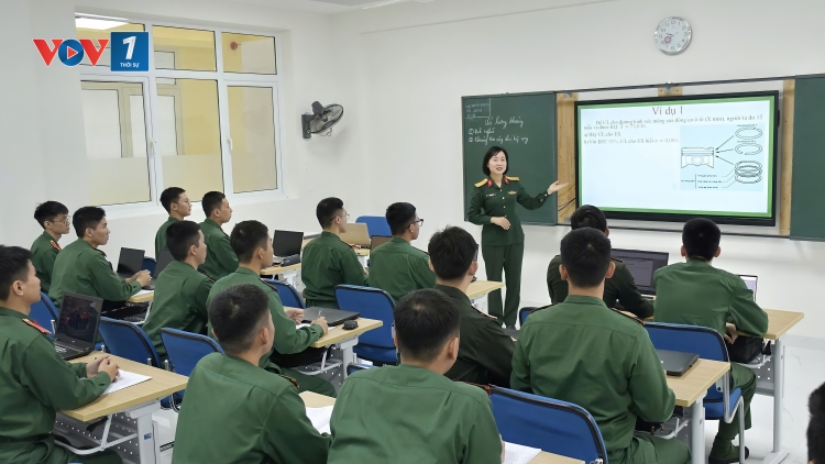 Nữ quân nhân đam mê giảng dạy, nghiên cứu, góp phần nhân lên sức mạnh tổng hợp của toàn quân