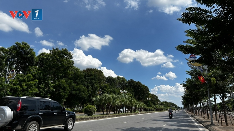 Dự báo thời tiết ngày 16/10: Bắc Bộ nắng nóng, Nam Bộ chiều tối có mưa dông