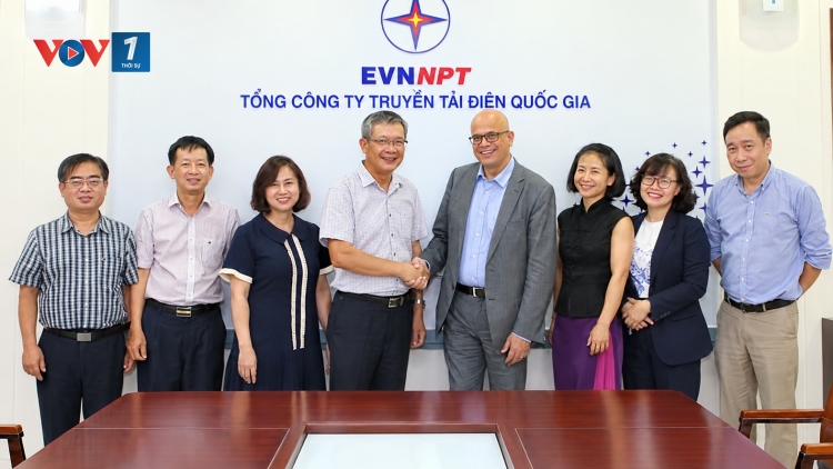 EVNNPT chủ động thu xếp vốn vay, tạo nguồn lực phát triển lưới điện cho tăng trưởng “2 con số"
