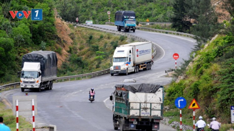 Các bác tài bận rộn với công việc cuối năm (14/1/2016)