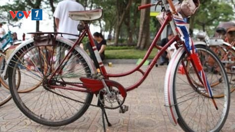 Triết lý sống chậm của ông Vũ Thành Công, chủ nhiệm Câu lạc bộ Peugeot Việt Nam (15/12/2015)