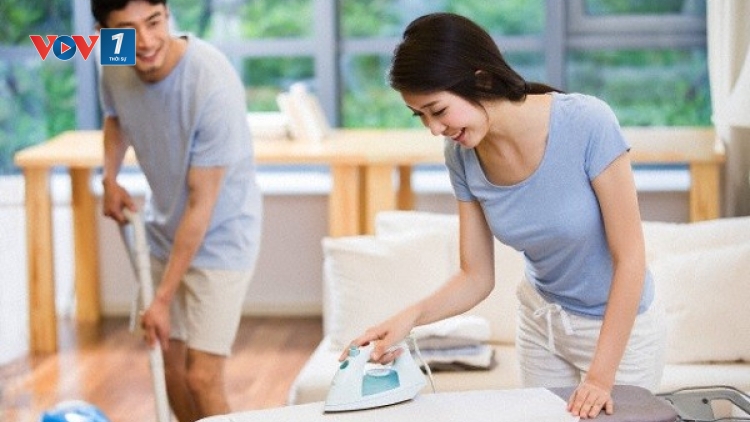 Chia sẻ gánh nặng cùng phụ nữ (8/3/2016)