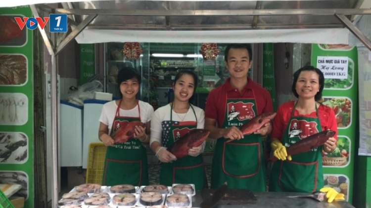 Doanh nhân thế hệ 8x sáng lập chuỗi cửa hàng thực phẩm mang thương hiệu “Sói biển” (31/3/2016)
