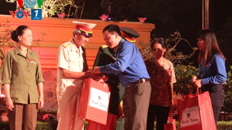 Thời sự chiều ngày 27/7/2014: Hoạt động tri ân các anh hùng liệt sĩ, thương bệnh binh, các Mẹ Việt Nam Anh hùng và những người có công diễn ra ở khắp các địa phương trong cả nước