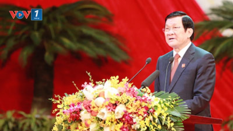 Chủ tịch nước Trương Tấn Sang dự kỷ niệm 70 năm ngày truyền thống và trao tặng Huân chương Quân công hạng nhất cho quân khu I.(Thời sự trưa ngày 16/10/2015)