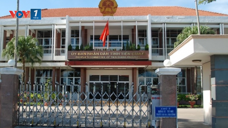 UBND tỉnh Tiền Giang cử hầu hết cán bộ chuẩn bị về hưu đi học tập kinh nghiệm ở nước ngoài về chống biến đối khí hậu (Thời sự trưa 16/11/2015)