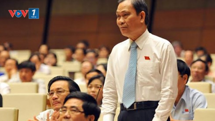 Đại biểu Quốc hội và cử tri cho rằng: phần trả lời của Bộ trưởng, trưởng ngành còn lòng vòng, chưa đi ngay vào bản chất của vấn đề (Thời sự chiều 17/11/2015)