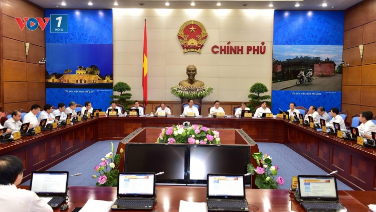 Thủ tướng Nguyễn Tấn Dũng chủ trì phiên họp Chính phủ thường kỳ tháng 11. (Thời sự trưa 27/11/2015)