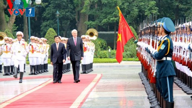 Chủ tịch nước Trương Tấn Sang đón, hội đàm với Tổng thống Ai-xơ-len thăm chính thức nước ta (Thời sự chiều ngày 4/11/2015)