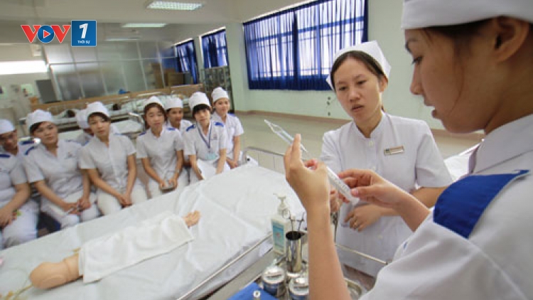 Đào tạo ngành y, dược: Phải là ngành học có điều kiện khắt khe (8/12/2015)