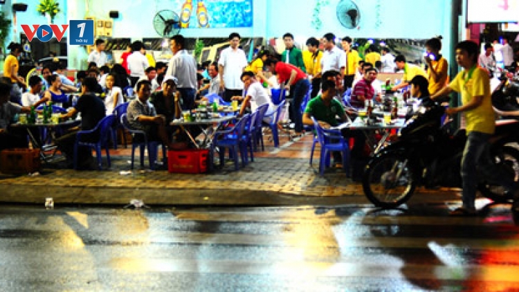 Khoa học và công nghệ ngày 17/02/2015: Cảnh báo về tác hại của rượu bia