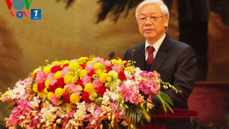 Thời sự chiều ngày 02/02/2015: Lễ mít tinh kỷ niệm 85 năm thành lập Đảng cộng sản Việt Nam tổ chức trọng thể sáng nay tại Hà Nội. Tại lễ mít tinh, Tổng bí thư Nguyễn Phú Trọng nêu rõ: phải tiếp tục giữ vững bản chất cách mạng và tính tiên phong của Đảng, xây dựng Đảng thực sự trong sạch, vững mạnh để lãnh đạo đất nước không ngừng phát triển.