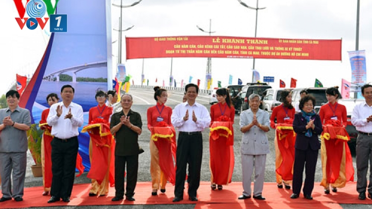 Thời sự chiều ngày 07/02/2015: Thủ tướng Chính phủ Nguyễn Tấn Dũng thăm và làm việc tại tỉnh Cà Mau và khánh thành một số công trình quan trọng trên tuyến đường Hồ Chí Minh đến mũi Cà Mau