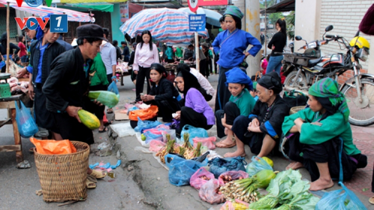 Chính phủ với người dân ngày 02/03/2015: Chính phủ xây dựng Đề án Giảm nghèo đa chiều.