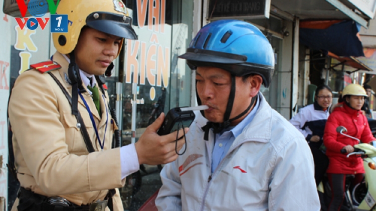 Pháp luật và đời sống ngày 16/3/2015: Tịch thu phương tiện vi phạm - Vẫn còn nhiều ý kiến khác nhau.