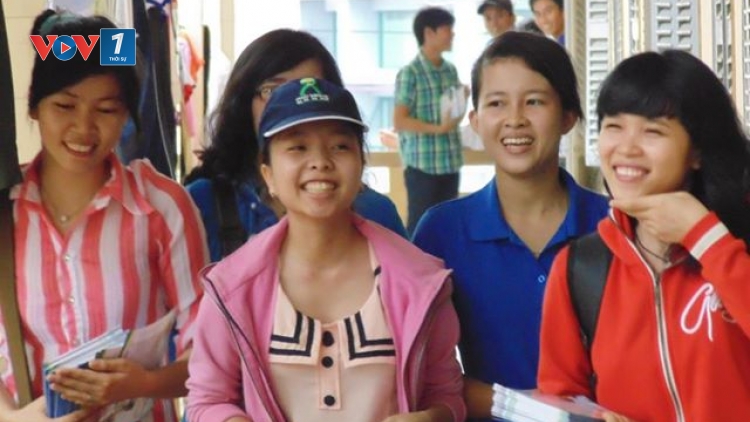 Pháp luật và đời sống ngày 5/3/2015: Thực hiện luật bình đẳng giới ở Vĩnh Phúc.