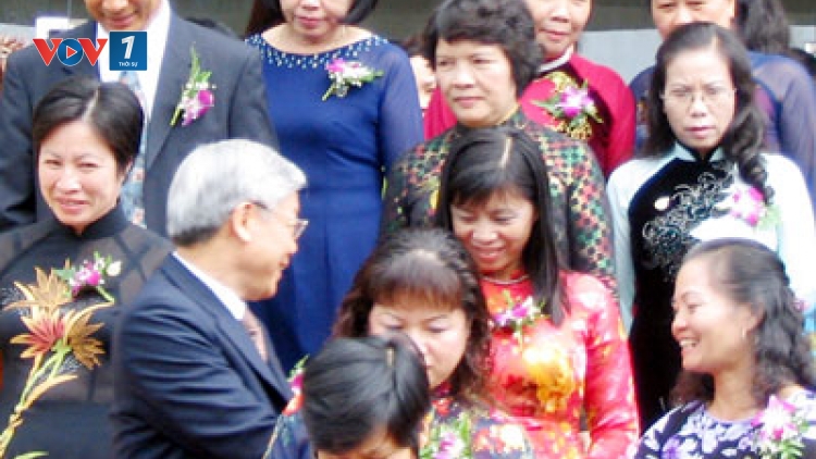 Đối thoại cuối tuần ngày 07/3/2015: Vai trò của phụ nữ Việt Nam trong xu thế hội nhập.
