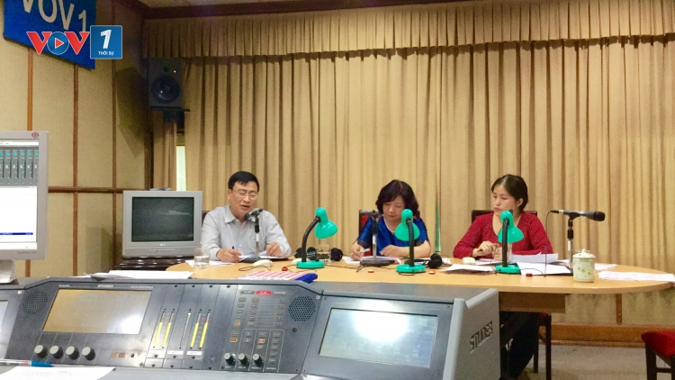 Đối thoại cuối tuần ngày 16/5/2015: Các giải pháp giái quyết tình trạng trốn đóng và nợ đọng bảo hiểm xã hội.