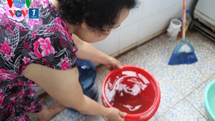 Thời sự đêm ngày 02/5/2015: Bộ Y tế cảnh báo, nước sinh hoạt tại nhiều địa phương bị nhiễm hóa chất.
