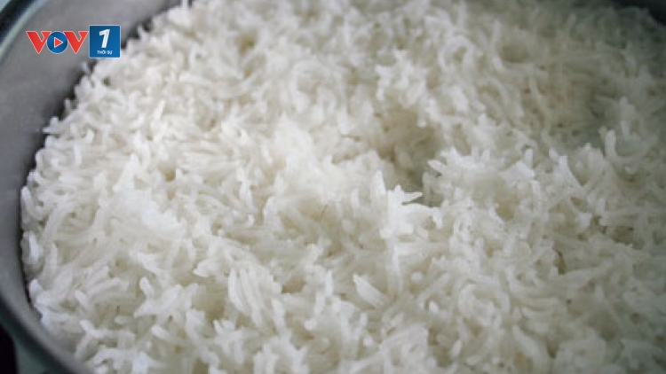 Thời sự chiều ngày 20/5/2015: Cục An toàn thực phẩm, Bộ Y tế phối hợp với các cơ quan chức năng xác minh thông tin gạo giả từ biên giới phía Bắc xâm nhập vào nước ta.