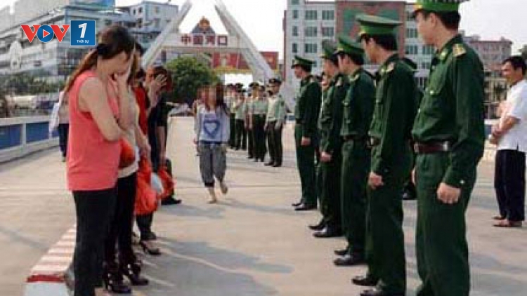 Hành trình vượt “động ma” để trở về gia đình của một nữ sinh viên sau khi bị bắt cóc và bán qua biên giới
