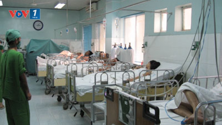 Thời sự đêm ngày 1/6/2015: Bộ Y tế yêu cầu các cơ sở khám chữa bệnh phải tăng cường chống nóng cho bệnh nhân và phòng chống dịch bệnh trong mùa hè.