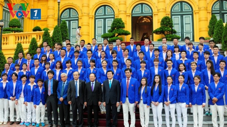 Thời sự đêm ngày 23/6/2015: Chủ tịch nước Trương Tấn Sang gặp mặt thân mật các huấn luyện viên, vận động viên tiêu biểu của Việt Nam dự SEA Games 28.