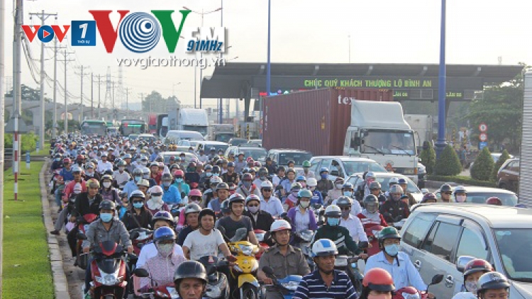 Thành phố Hồ Chí Minh nên chống kẹt xe từ những giải pháp đơn giản (Pháp luật và đời sống ngày 1/7/2015)