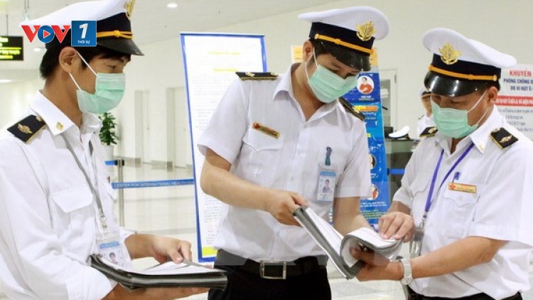Thời sự đêm ngày 5/6/2015: Bộ Y tế quyết định thành lập 4 đội phản ứng nhanh ở 4 vùng trong cả nước để sẵn sàng phòng, chống dịch bệnh Mers.