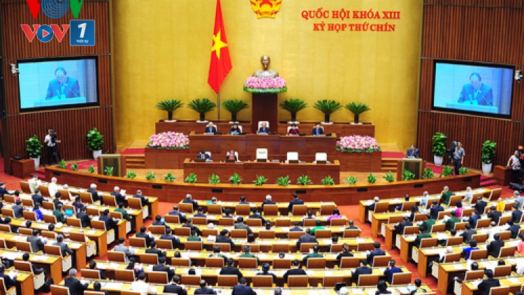 Tạo điều kiện thuận lợi để các doanh nghiệp tiếp cận vốn vay, thúc đẩy sản xuất. (Quốc hội với cử tri ngày 9/6/2015)