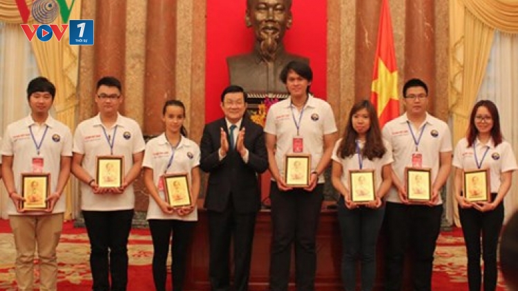 Thời sự chiều ngày 14/7/2015: Chủ tịch nước Trương Tấn Sang gặp mặt đoàn đại biểu thanh thiếu niên Việt kiều tiêu biểu nhân dịp về nước dự trại hè 2015.