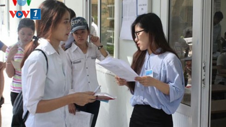 Thời sự trưa ngày 17/7/2015: Hôm nay các cụm thi Trung học phổ thông quốc gia phải hoàn thành việc ráp điểm thi của thí sinh.