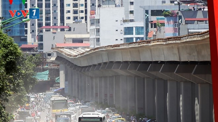 Thời sự trưa ngày 8/7/2015: Dự án đường sắt đô thị Cát Linh - Hà Đông tiếp tục chậm tiến độ 3 đến 4 tháng tại tất cả các hạng mục.