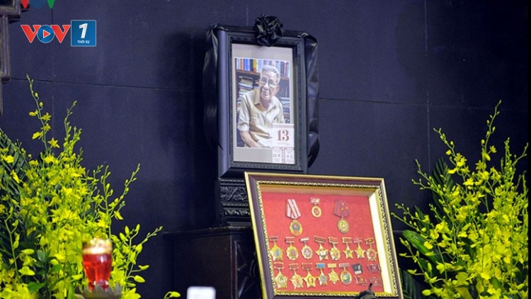Thời sự trưa ngày 14/8/2015: Tổng Bí thư, Chủ tịch nước cùng các Lãnh đạo, nguyên Lãnh đạo Đảng Nhà nước viếng nhà báo Hữu Thọ