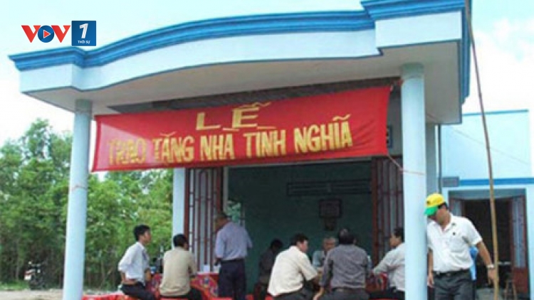 Gần 7.300 gia đình có công với các mạng sẽ được thành phố Hà Nội hỗ trợ xây dựng và sửa chữa nhà ở (Thời sự đêm 14/10/2016)