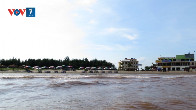 Đẩy sóng biển lùi xa, kéo chân trời gần lại ở xã Nam Cường, huyện Tiền Hải, tỉnh Thái Bình (31/10/2016)