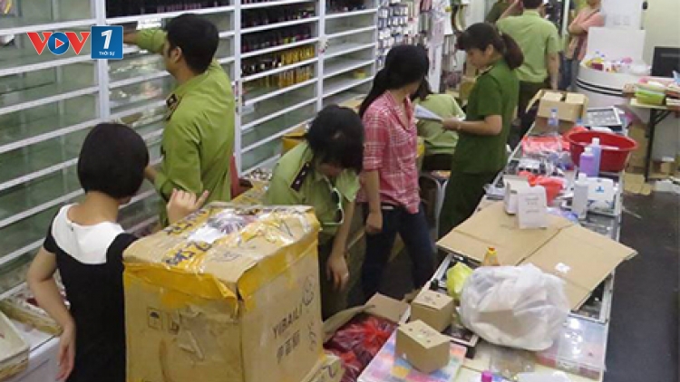 Nhiều vụ buôn bán, tiêu thụ hàng nhái, không rõ nguồn gốc, xuất xứ bị phát hiện (3/10/2016)