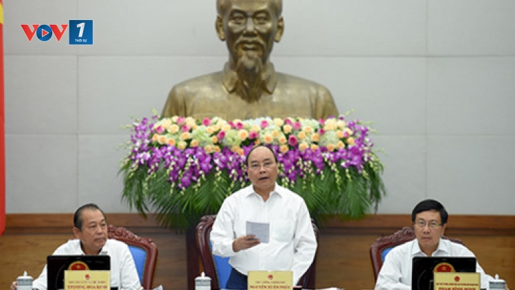 Thủ tướng Nguyễn Xuân Phúc yêu cầu các Bộ, ngành, địa phương nỗ lực để đạt mục tiêu tăng trưởng cả năm nay từ 6,3 đến 6,5% (Thời sự trưa 3/10/2016)