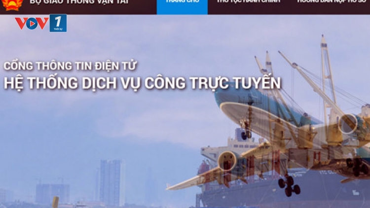 Từ hôm nay, người dân và doanh nghiệp sẽ được cấp, đổi giấy phép kinh doanh vận tải, biển hiệu, phù hiệu xe ô tô qua mạng (Thời sự trưa 25/11/2016)