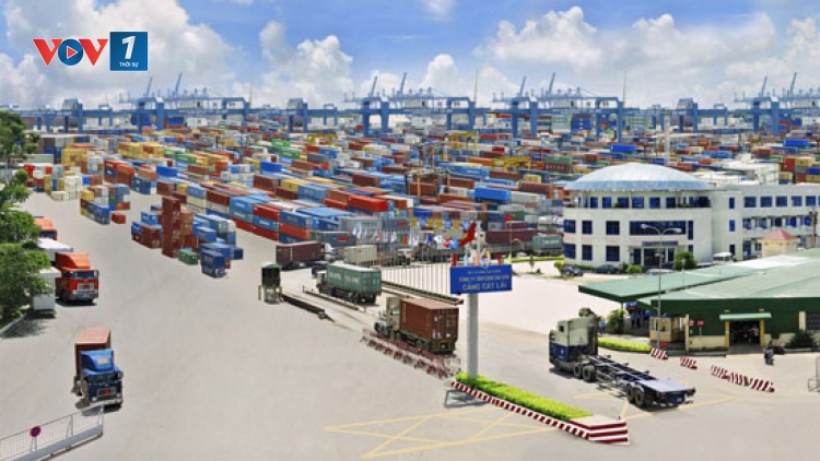 Lần đầu tiên tổng kim ngạch xuất nhập khẩu của cả nước vượt mốc 300 tỷ đô la Mỹ trong 11 tháng qua (24/11/2016)