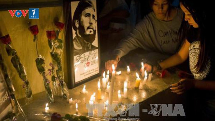 Tang lễ Lãnh tụ Cuba Fidel Castro sẽ được tiến hành hôm nay (giờ địa phương) tại Đài tưởng niệm Jose Marti thuộc Quảng trường Cách mạng ở Thủ đô La Habana (Thời sự trưa 28/11/2016)
