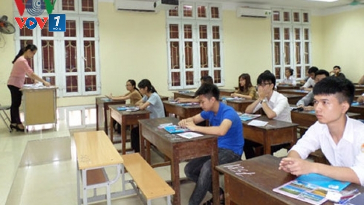 Kỳ thi THPT quốc gia 2017: Thay đổi cách dạy và học như thế nào để phù hợp với hình thức thi trắc nghiệm (15/12/2016)