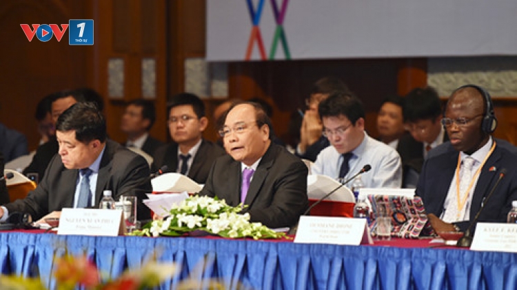 Thủ tướng Nguyễn Xuân Phúc chuyển thông điệp chào đón doanh nghiệp nước ngoài có tâm huyết, công nghệ hiện đại vì Việt Nam không phải là nơi chuyển giá và trốn trách nhiệm môi trường (Thời sự chiều 5/12/2016)