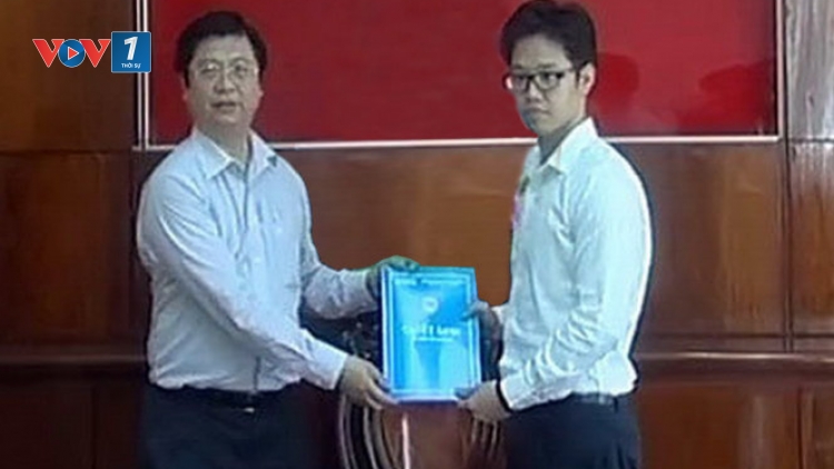 Những khuất tất trong việc bổ nhiệm Phó Vụ trưởng 26 tuổi (Thời sự trưa 09/12/2016)