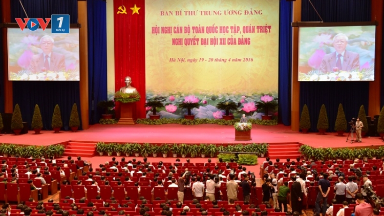 Khai mạc Hội nghị toàn quốc quán triệt Nghị quyết Đại hội XII của Đảng. (Thời sự trưa 19/4/2016)